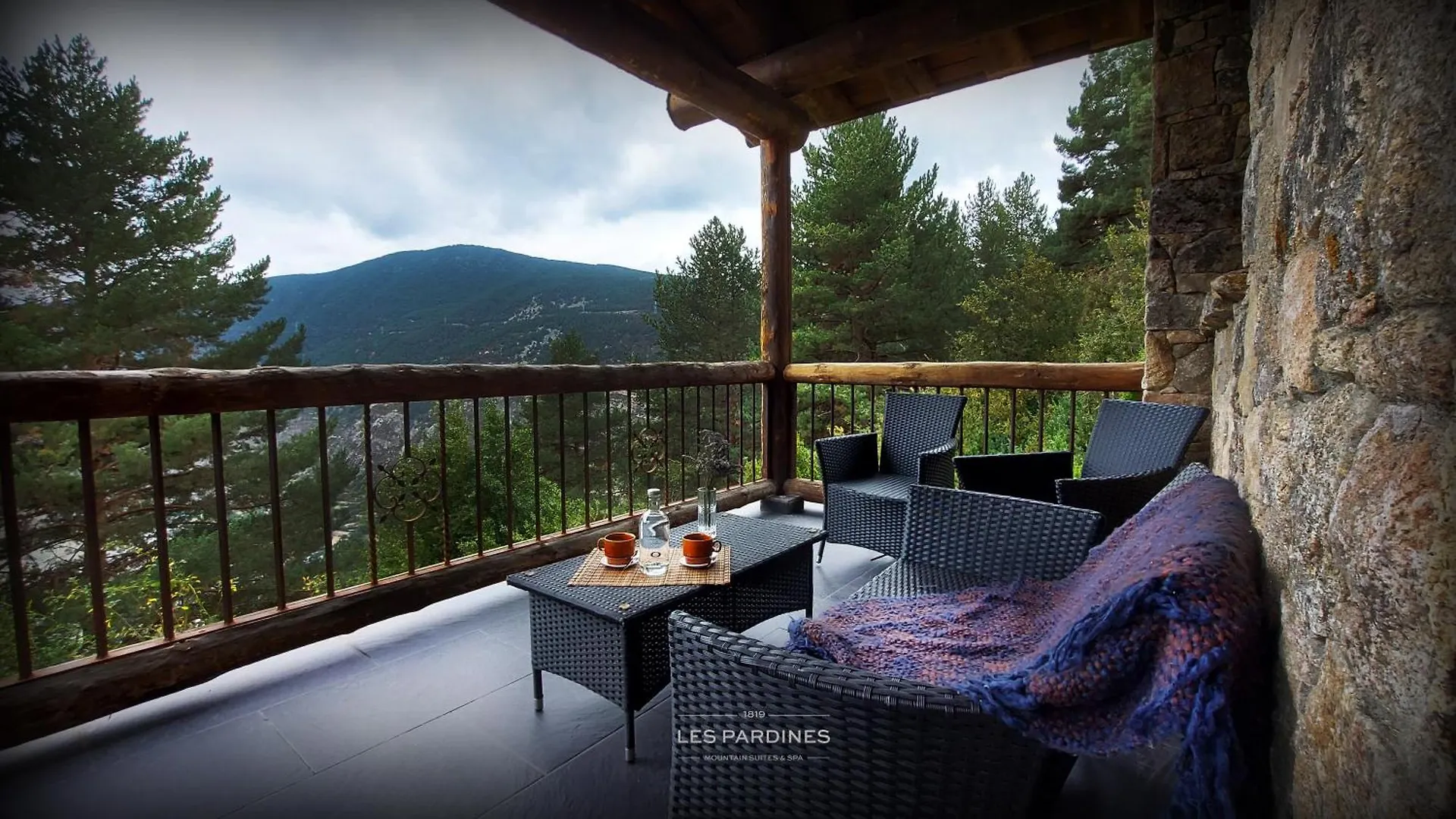 Les Pardines 1819 Mountain Suites & Spa Encamp 4*,