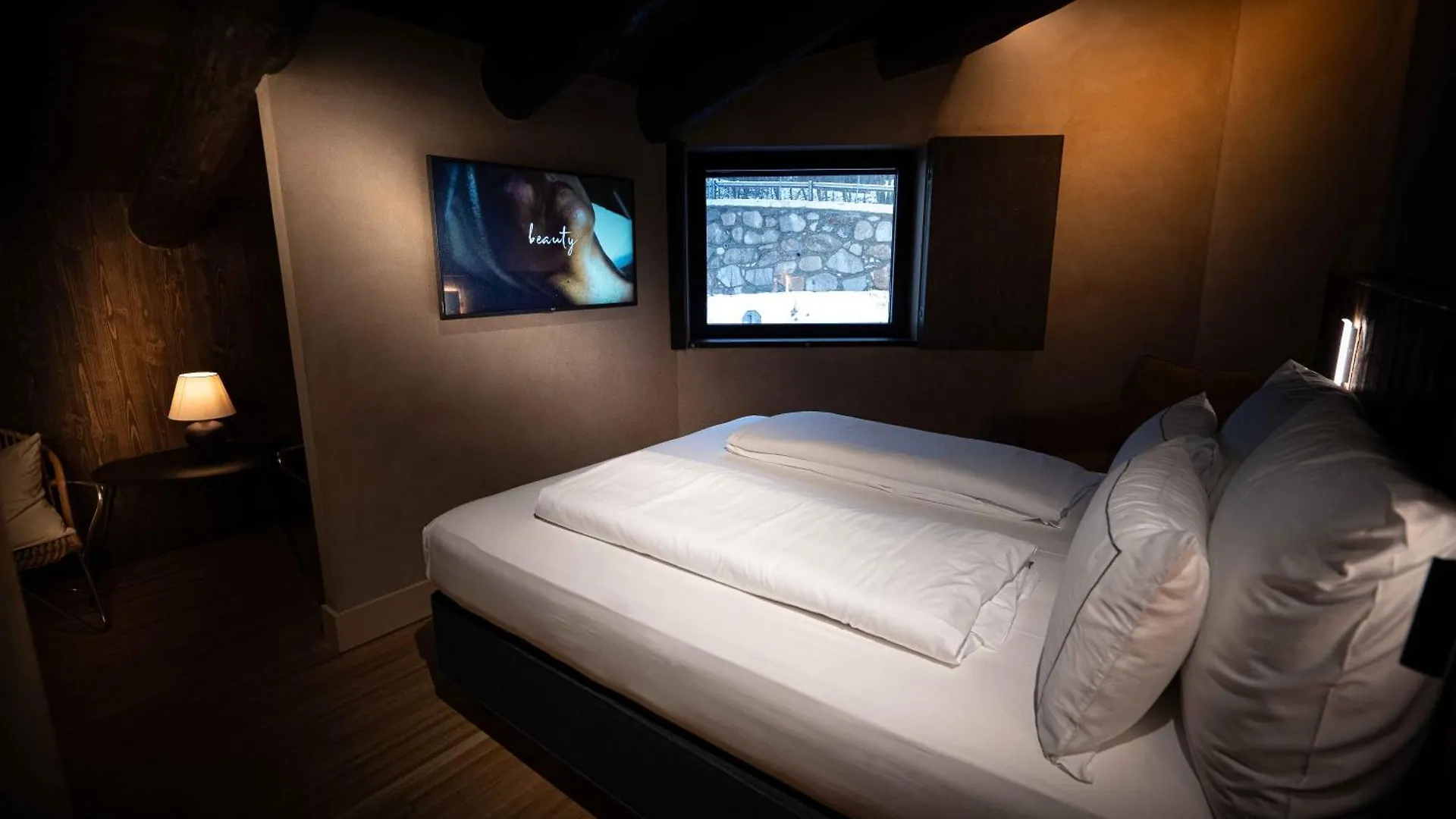 Les Pardines 1819 Mountain Suites & Spa Encamp 4*,