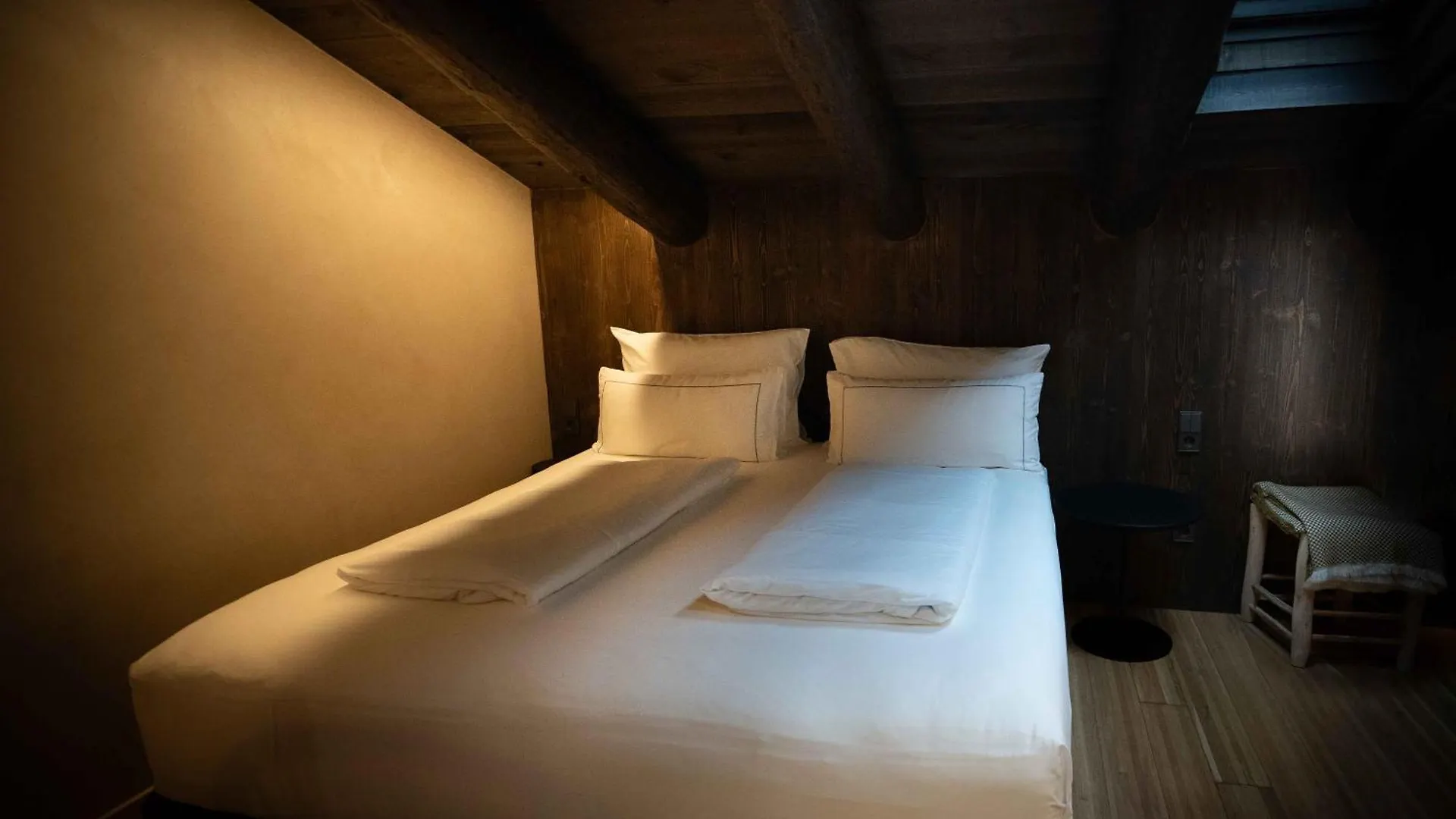 Les Pardines 1819 Mountain Suites & Spa Encamp Hotel
