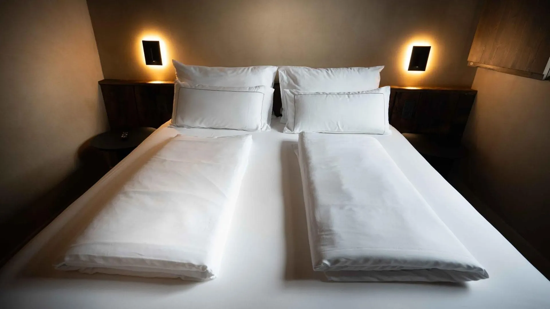 Les Pardines 1819 Mountain Suites & Spa Encamp