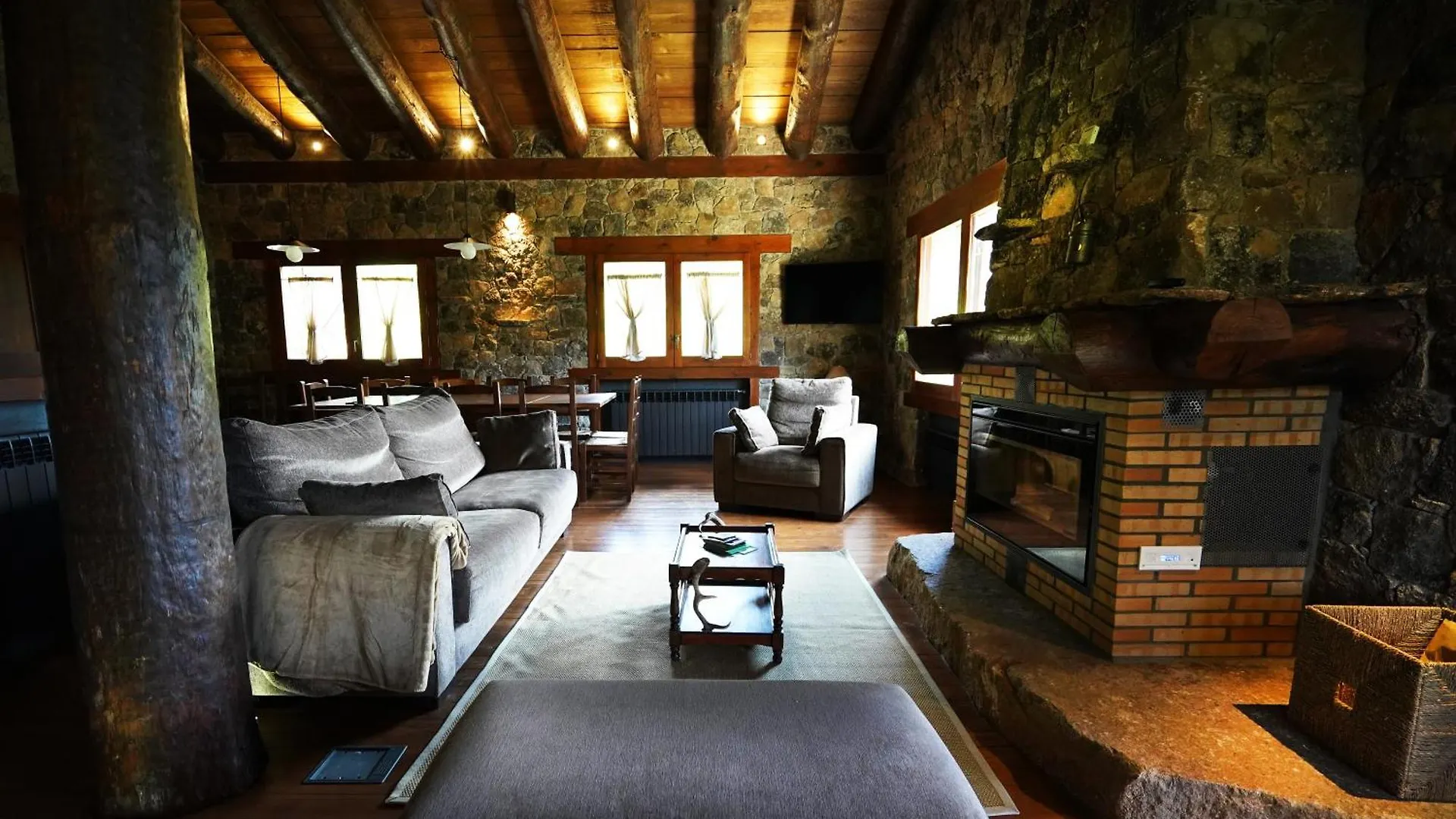 Les Pardines 1819 Mountain Suites & Spa Encamp 4*,  Andorra