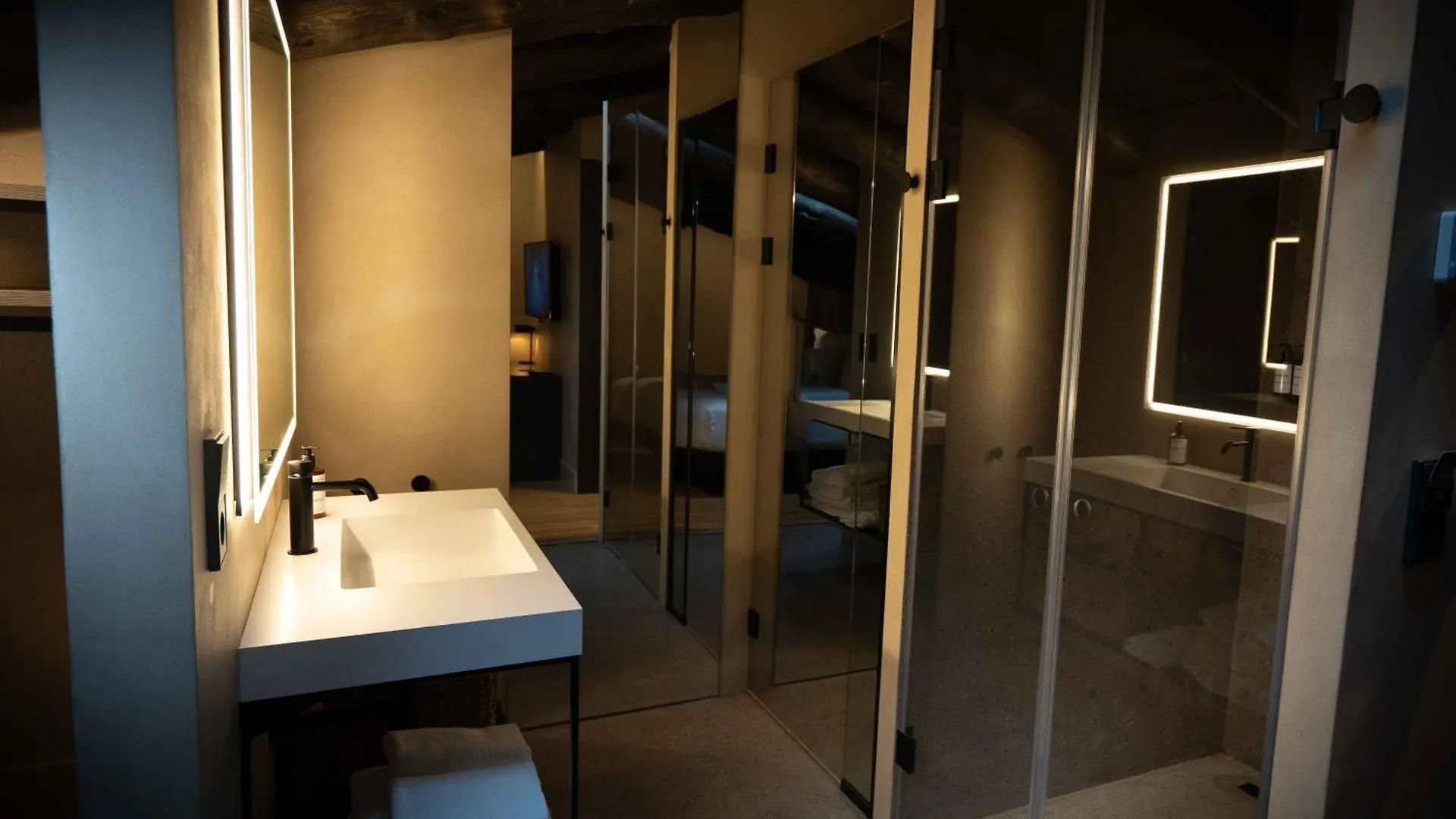 Les Pardines 1819 Mountain Suites & Spa Encamp 4*,  Andorra